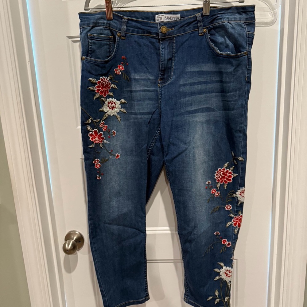 Women's Blue Embroidered Jeans